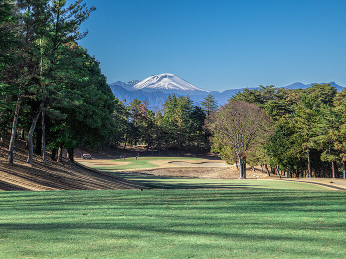 ICから5分、別世界へ。甘楽カントリークラブで出合う