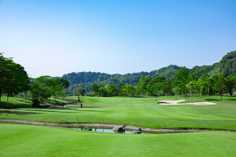 鴨川カントリークラブのパー4、16番ホール。