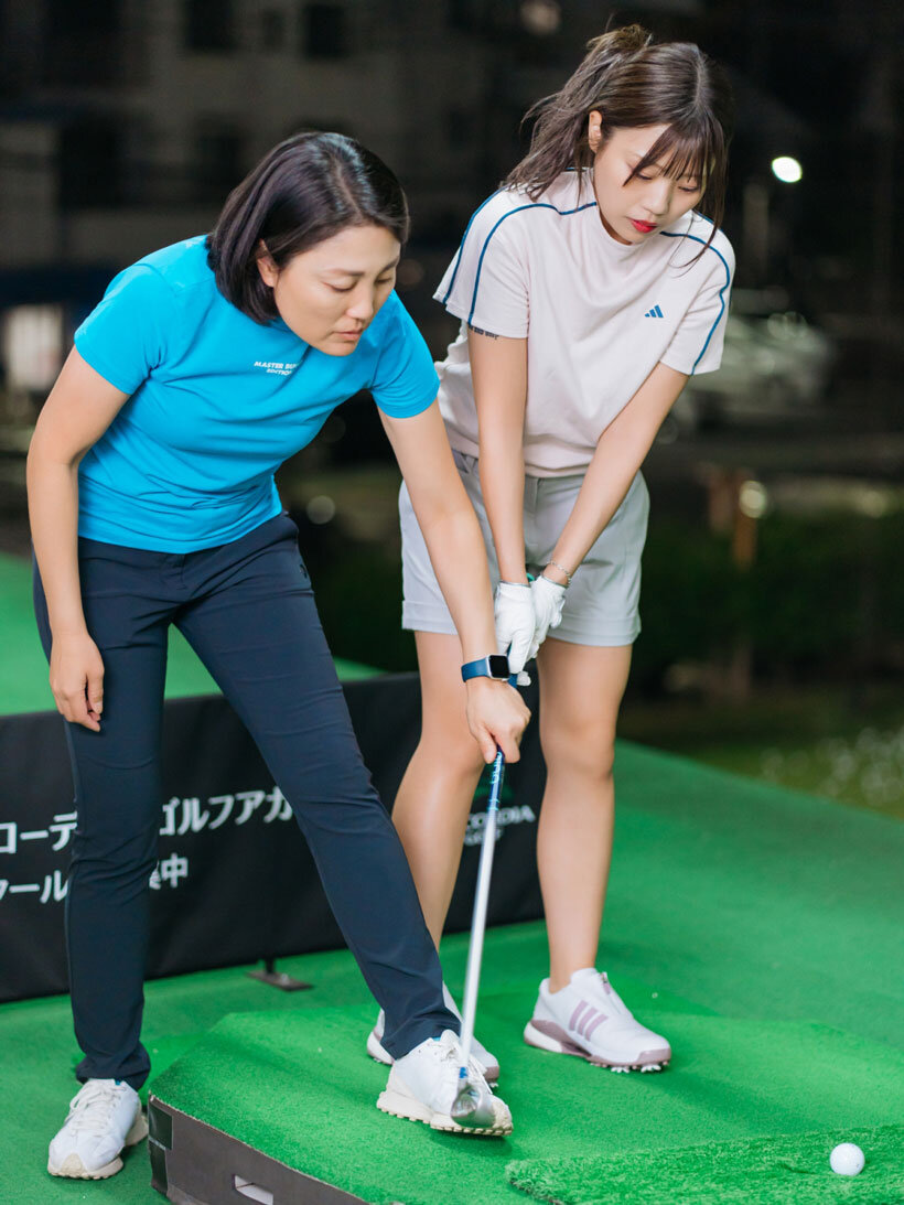 船山プロからレッスンを受けるGINGERゴルフチーム（GGT）15期生